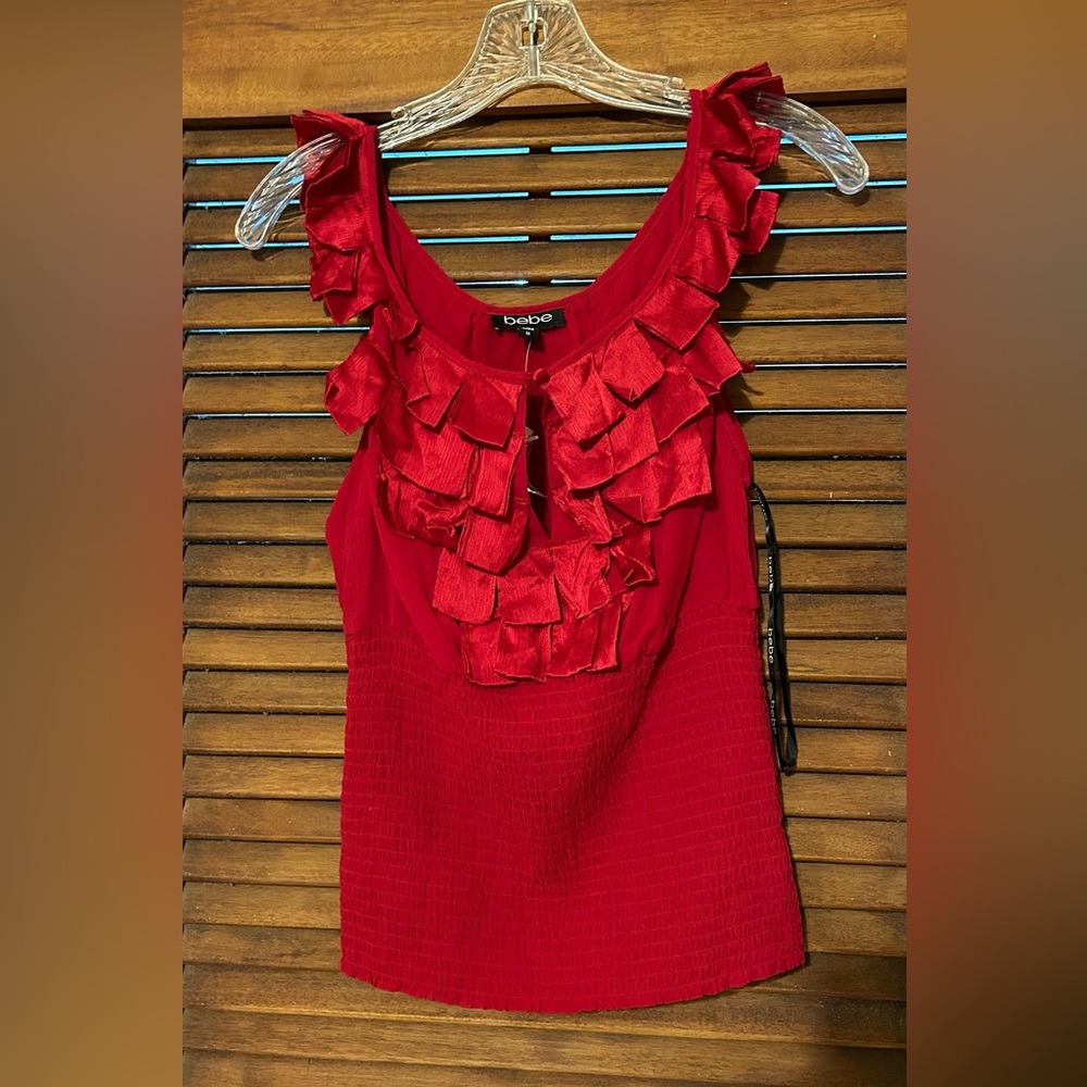 NWT BEBE Boho Summer Lightweight Sleeveless Blouse w Square Ruffles Size M